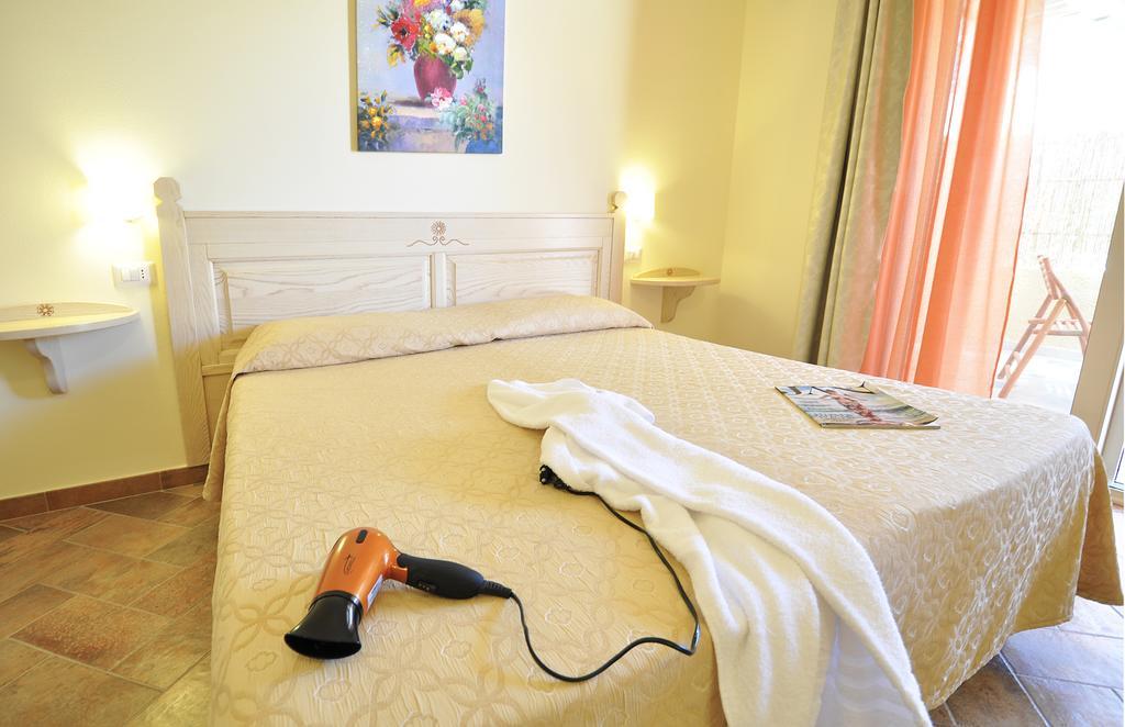 Affittacamere B&B La Villa Dei Graniti Villasimius Pokój zdjęcie